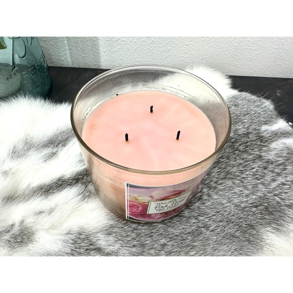 Discontinued White Barn Pink Petal Tea Cake 3 wick Candle Bath Body Works - Picture 6 of 7